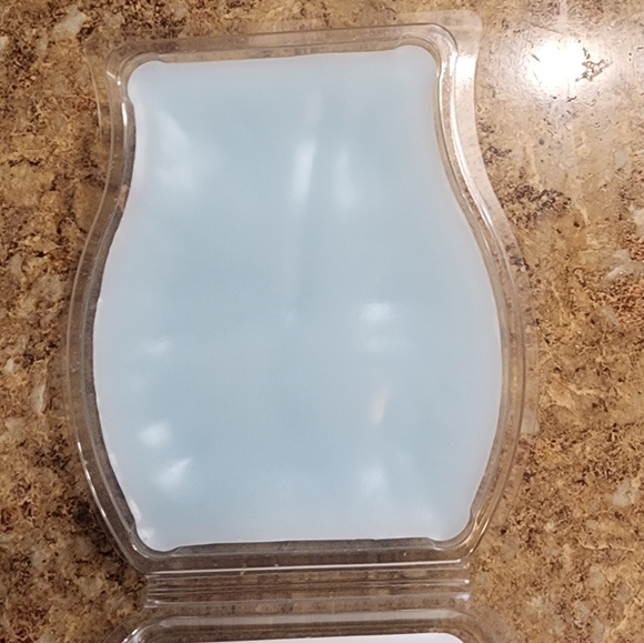 Scentsy mini warmer with scent bar - Picture 2 of 5